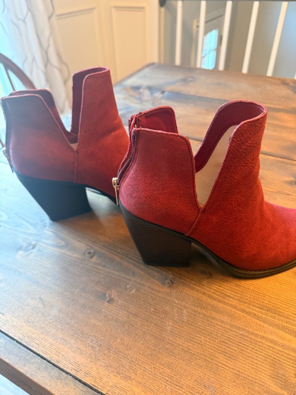 NWOT Red Wonderly Vanessa Booties Size 9 1/2 - Picture 5 of 5